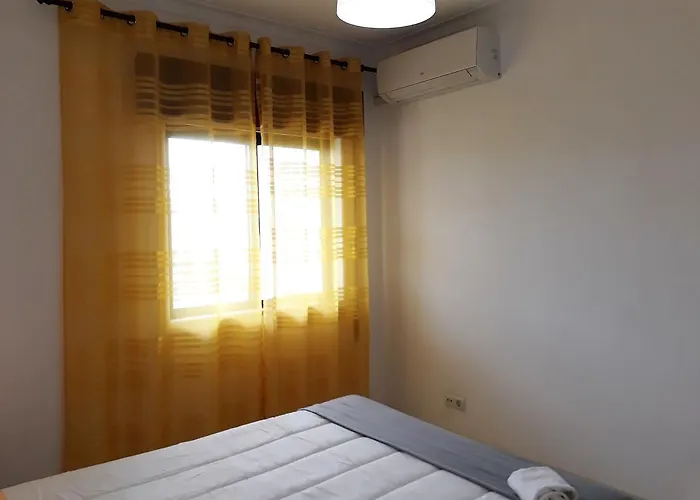 Satelite Ac&garagem Διαμέρισμα *