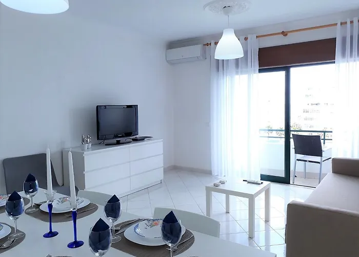 Satelite Ac&garagem Διαμέρισμα *